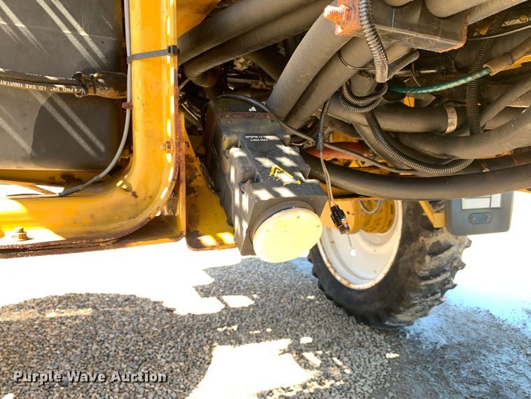 image for item DM7857 2006 RoGator 1274C spreader