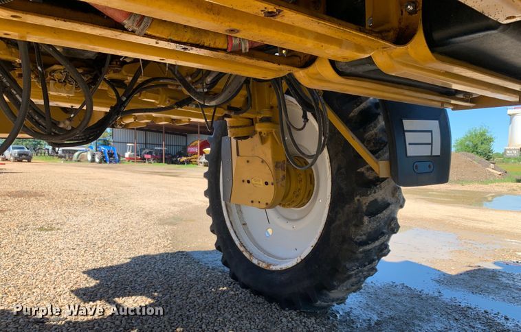 image for item DM7857 2006 RoGator 1274C spreader