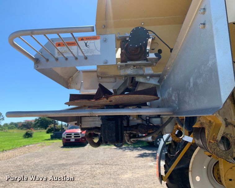 image for item DM7857 2006 RoGator 1274C spreader