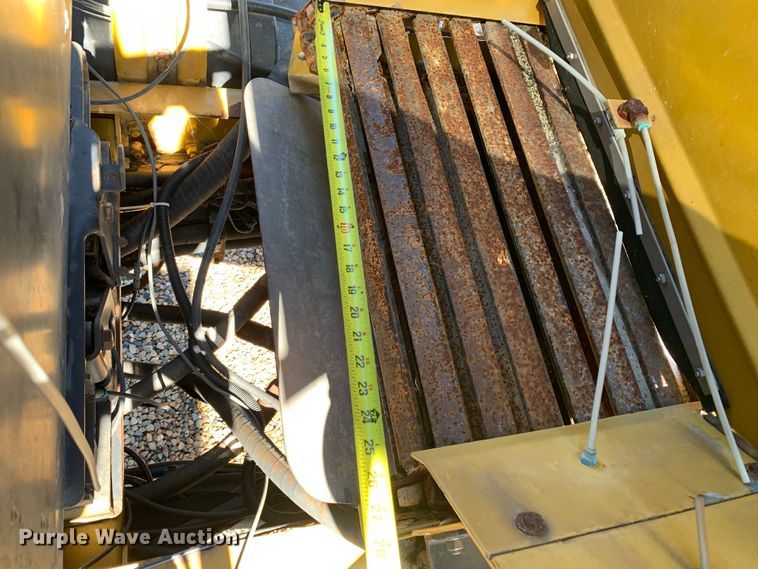 image for item DM7857 2006 RoGator 1274C spreader