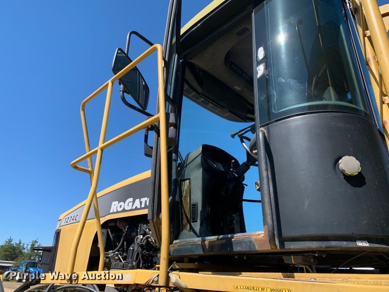 image for item DM7857 2006 RoGator 1274C spreader