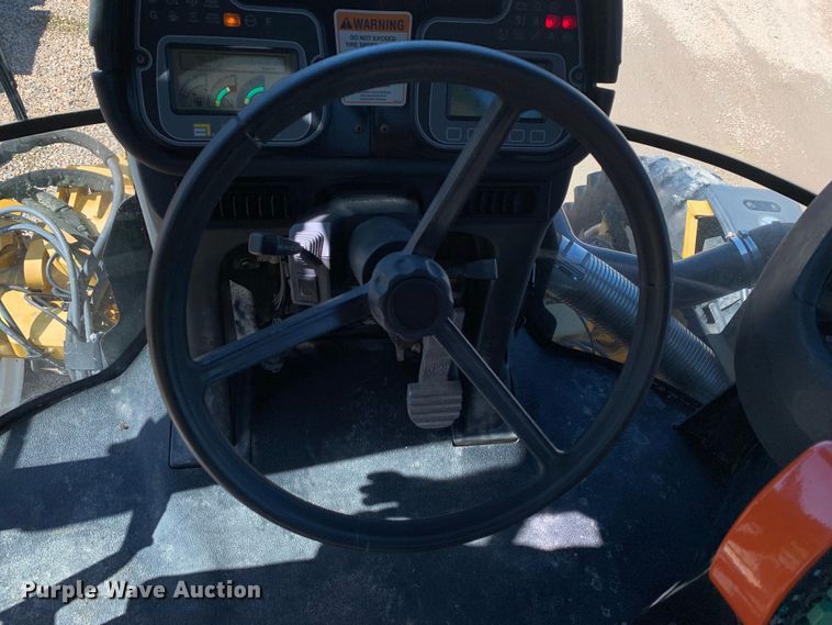 image for item DM7857 2006 RoGator 1274C spreader