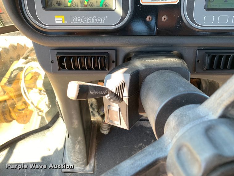 image for item DM7857 2006 RoGator 1274C spreader