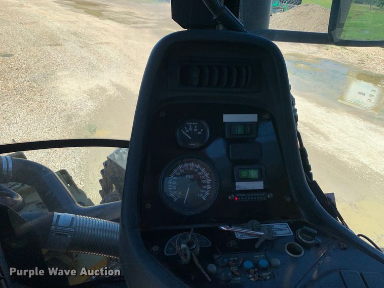 image for item DM7857 2006 RoGator 1274C spreader