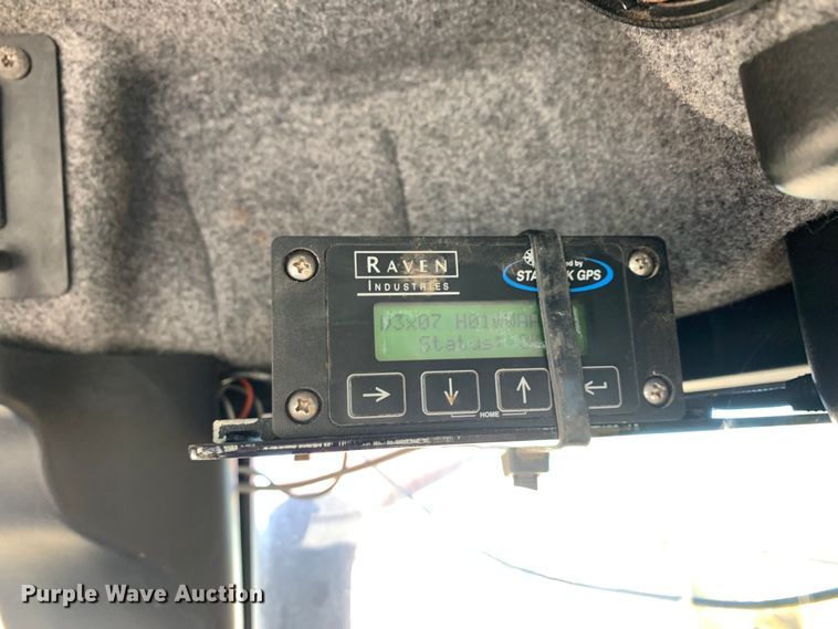 image for item DM7857 2006 RoGator 1274C spreader