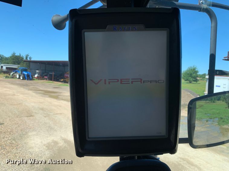 image for item DM7857 2006 RoGator 1274C spreader