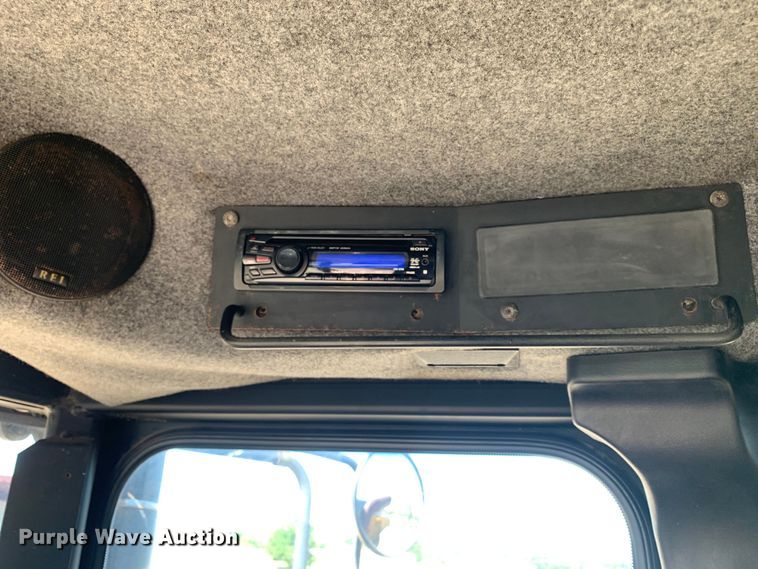 image for item DM7857 2006 RoGator 1274C spreader