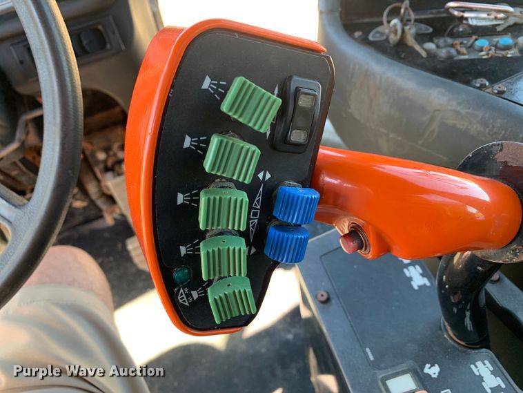 image for item DM7857 2006 RoGator 1274C spreader