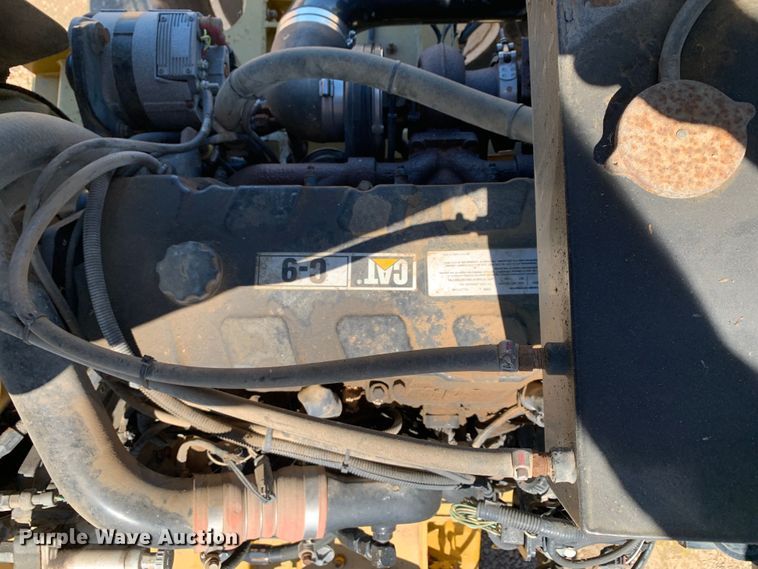 image for item DM7857 2006 RoGator 1274C spreader