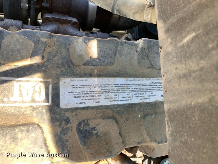 image for item DM7857 2006 RoGator 1274C spreader