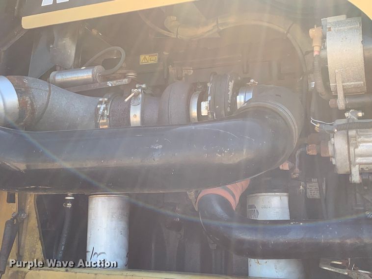 image for item DM7857 2006 RoGator 1274C spreader