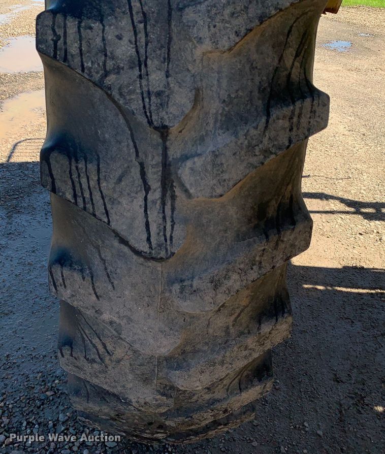 image for item DM7857 2006 RoGator 1274C spreader