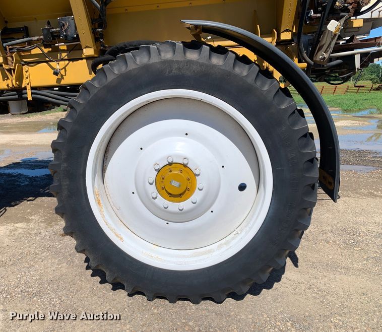 image for item DM7857 2006 RoGator 1274C spreader