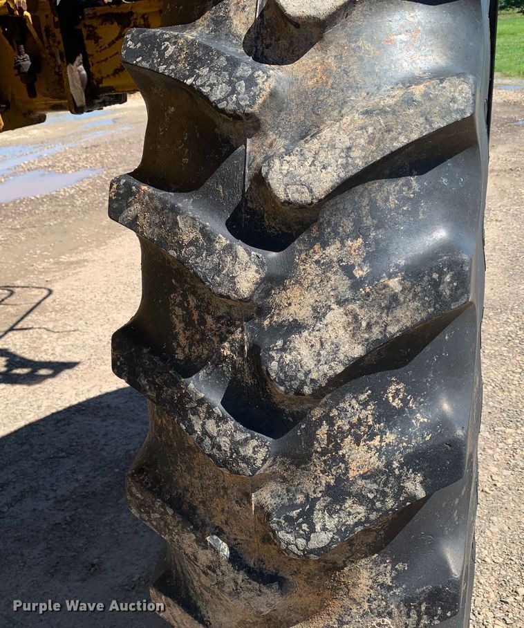 image for item DM7857 2006 RoGator 1274C spreader