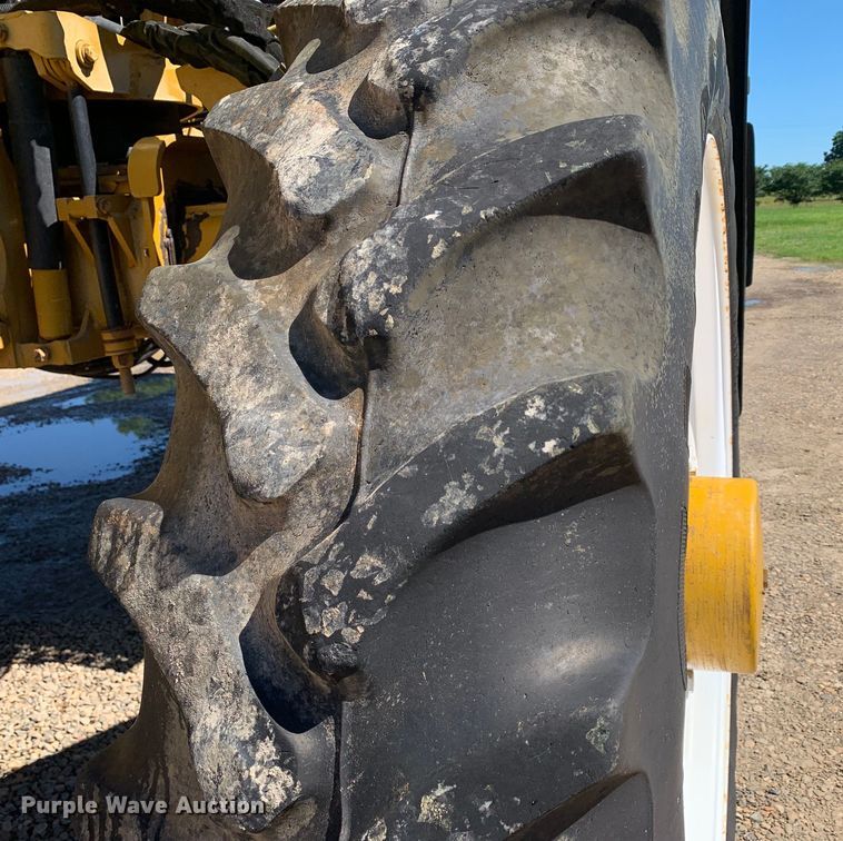 image for item DM7857 2006 RoGator 1274C spreader