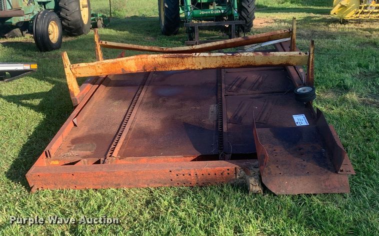 image for item DM7924 Farmhand bale accumulator