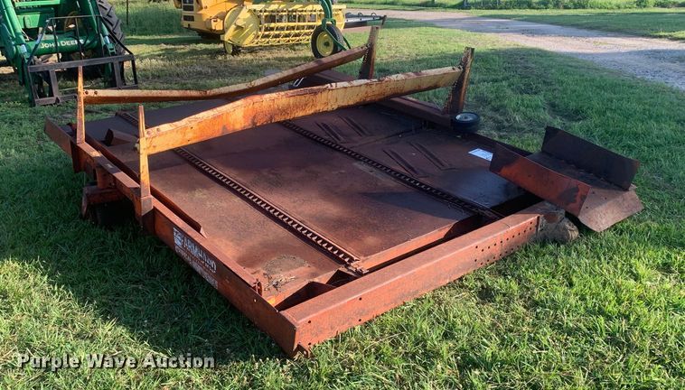 image for item DM7924 Farmhand bale accumulator