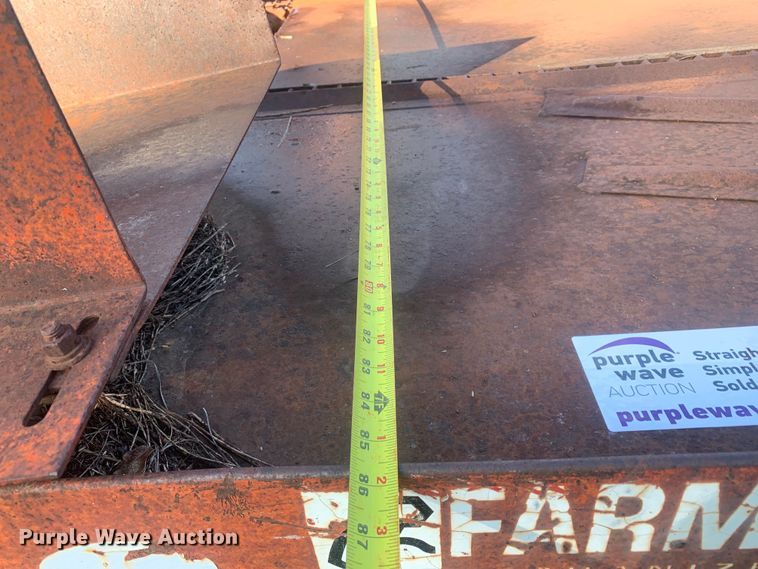 image for item DM7924 Farmhand bale accumulator