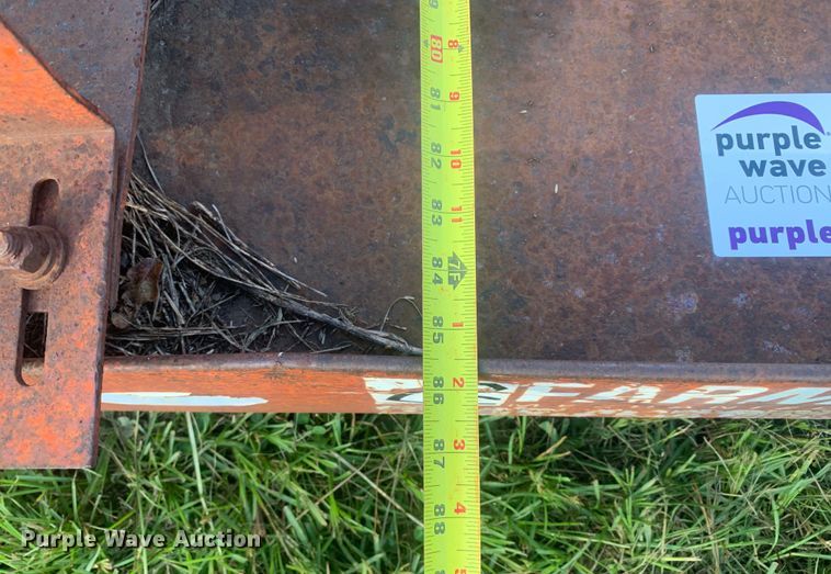 image for item DM7924 Farmhand bale accumulator