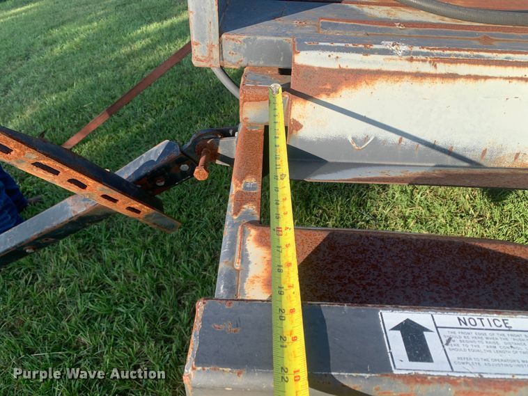 image for item DM7925 Hoelscher 1000 bale accumulator