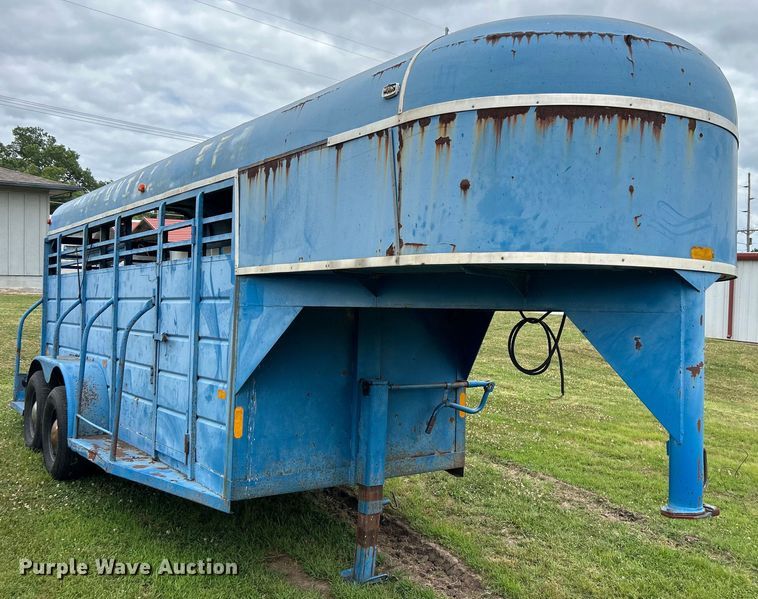 image for item DO6528 1987 W-W Trailer Mfg. livestock trailer