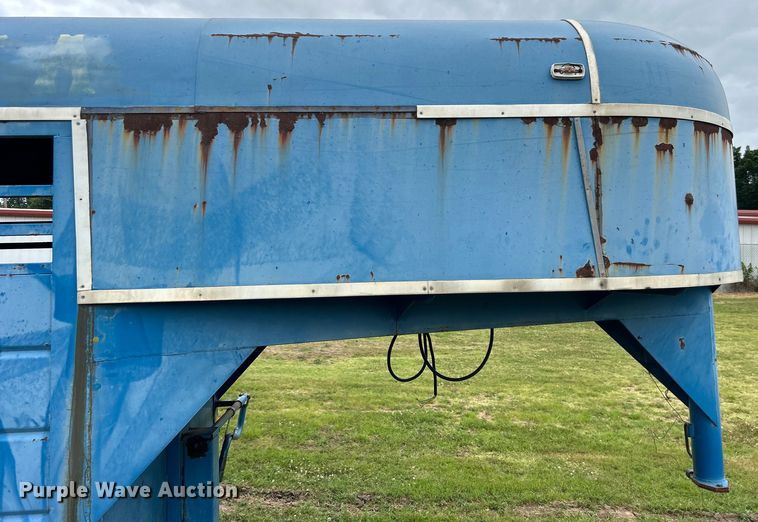 image for item DO6528 1987 W-W Trailer Mfg. livestock trailer