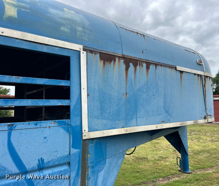image for item DO6528 1987 W-W Trailer Mfg. livestock trailer