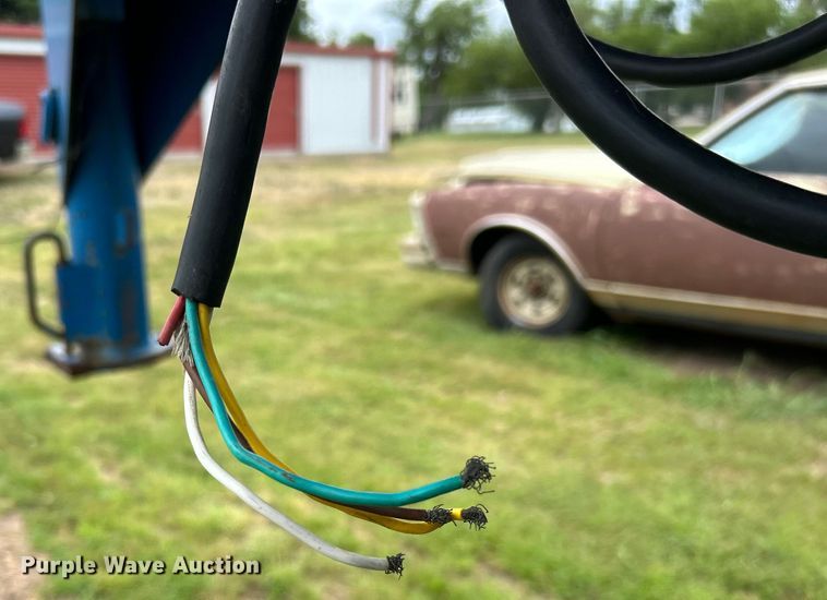 image for item DO6528 1987 W-W Trailer Mfg. livestock trailer