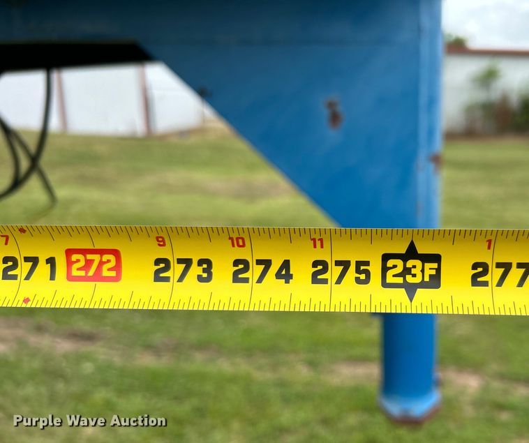 image for item DO6528 1987 W-W Trailer Mfg. livestock trailer