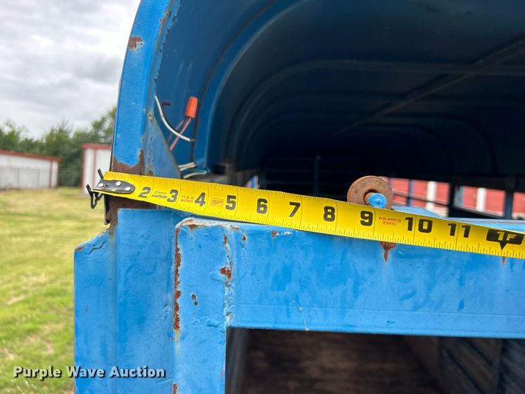 image for item DO6528 1987 W-W Trailer Mfg. livestock trailer