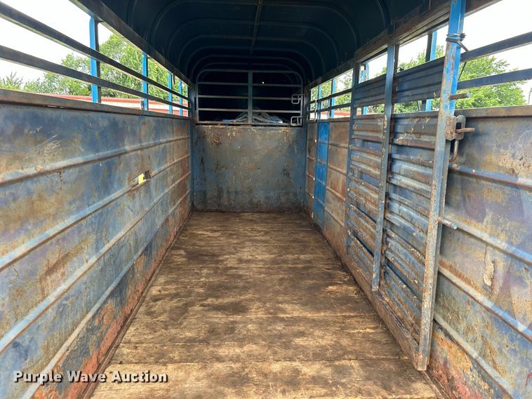 image for item DO6528 1987 W-W Trailer Mfg. livestock trailer