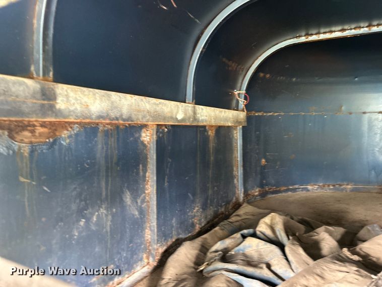 image for item DO6528 1987 W-W Trailer Mfg. livestock trailer