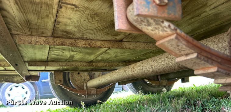 image for item DO6528 1987 W-W Trailer Mfg. livestock trailer