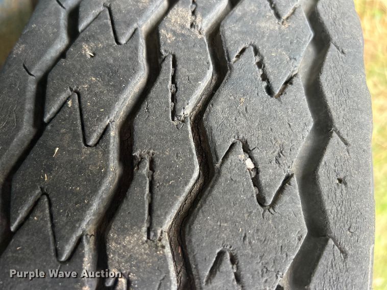 image for item DO6528 1987 W-W Trailer Mfg. livestock trailer