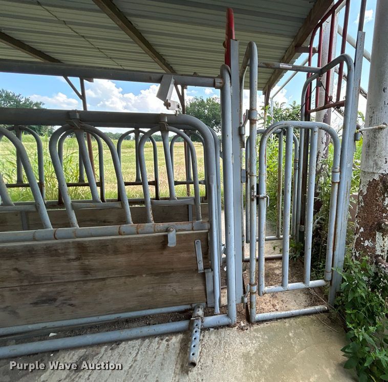 image for item DO6536 Filson  livestock squeeze chute