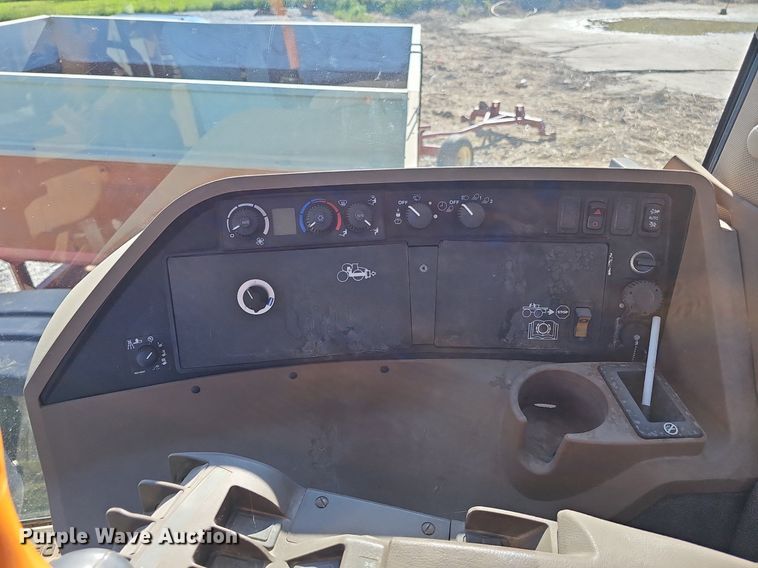 image for item DP6414 2012 John Deere 4940 spreader