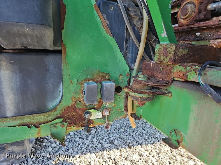 image for item DP6414 2012 John Deere 4940 spreader