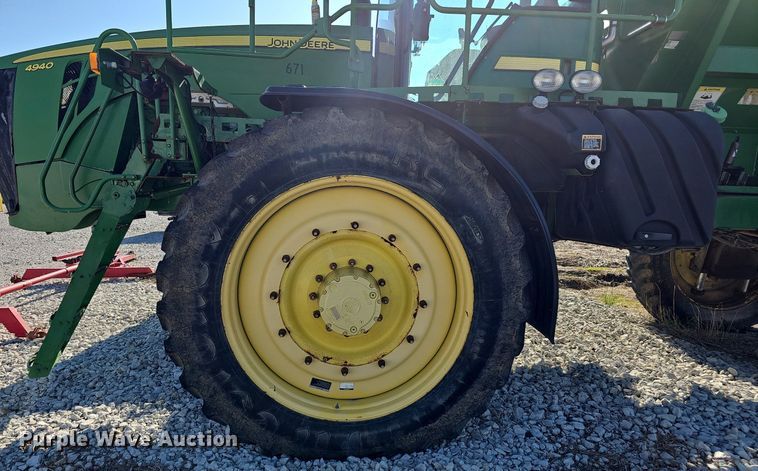 image for item DP6414 2012 John Deere 4940 spreader
