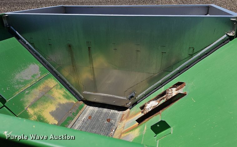 image for item DP6420 2013 John Deere 4940 spreader