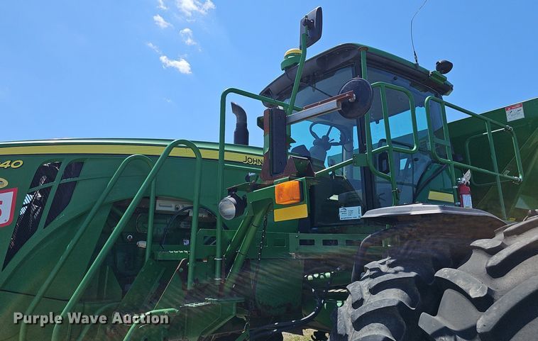 image for item DP6420 2013 John Deere 4940 spreader