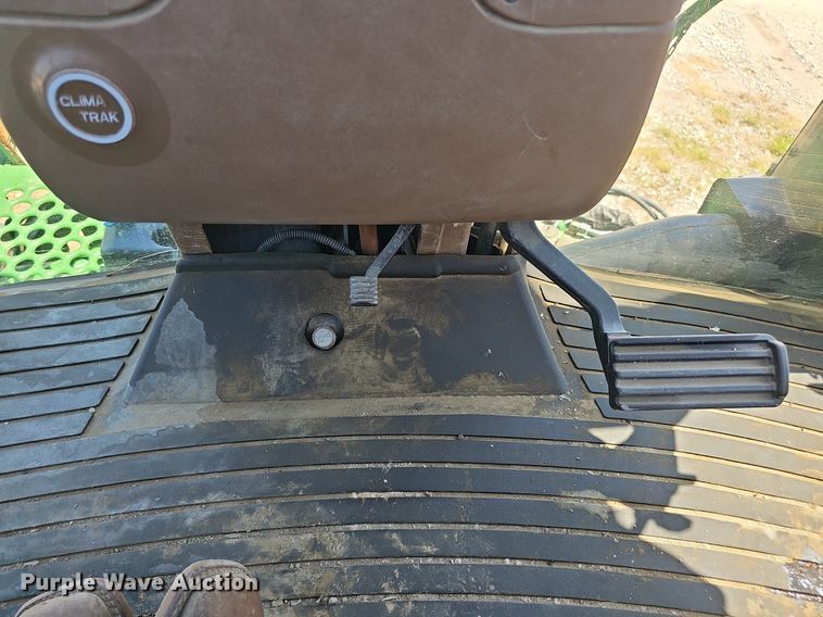 image for item DP6420 2013 John Deere 4940 spreader