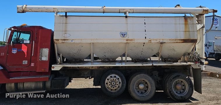 image for item DP6455 2000 Freightliner FLD 120 seed tender truck