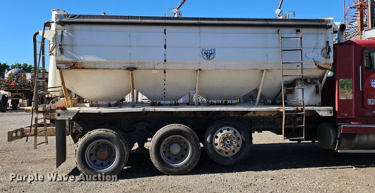 image for item DP6455 2000 Freightliner FLD 120 seed tender truck