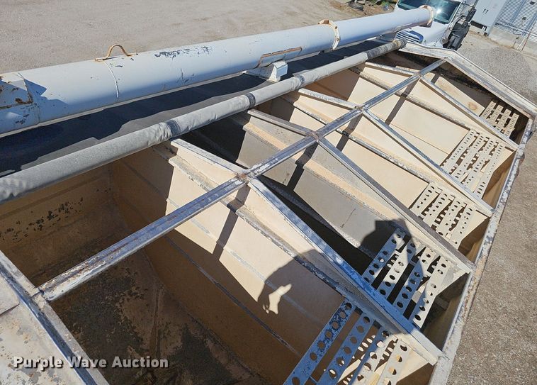 image for item DP6455 2000 Freightliner FLD 120 seed tender truck