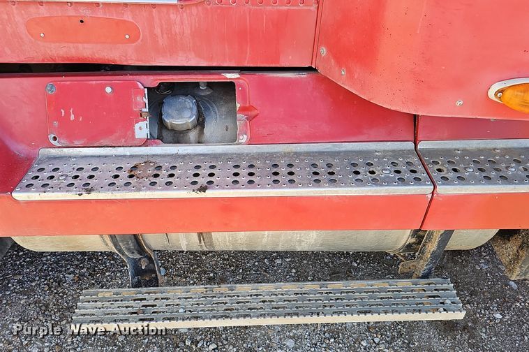 image for item DP6455 2000 Freightliner FLD 120 seed tender truck