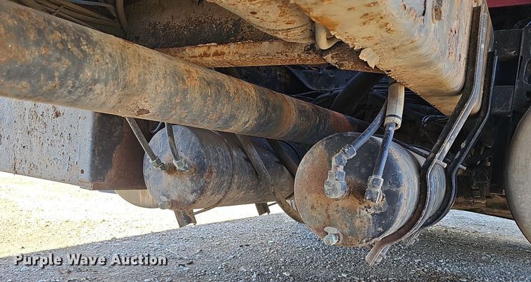 image for item DP6455 2000 Freightliner FLD 120 seed tender truck