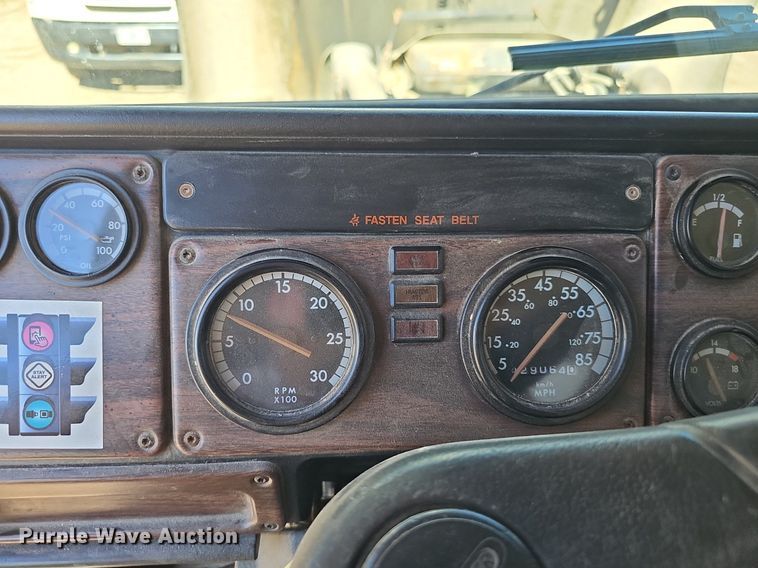 image for item DP6455 2000 Freightliner FLD 120 seed tender truck