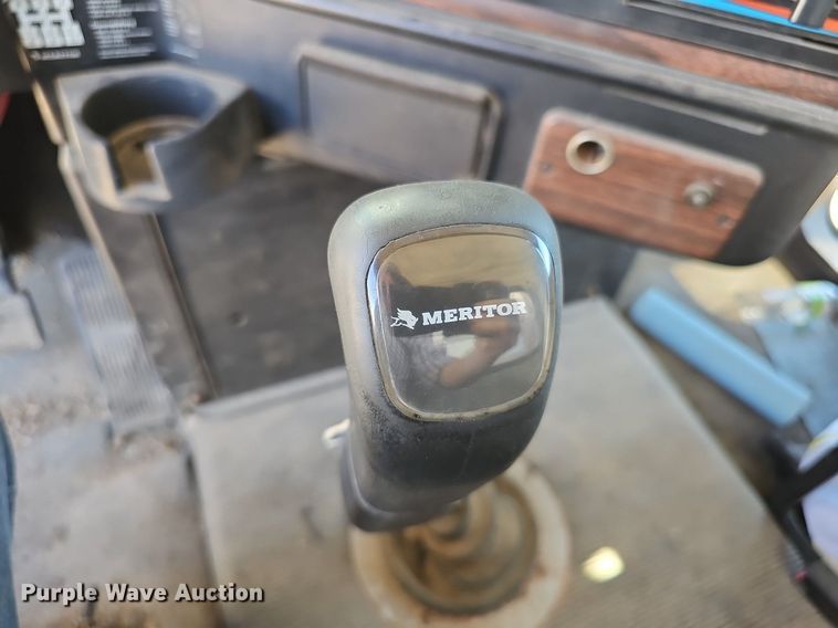 image for item DP6455 2000 Freightliner FLD 120 seed tender truck