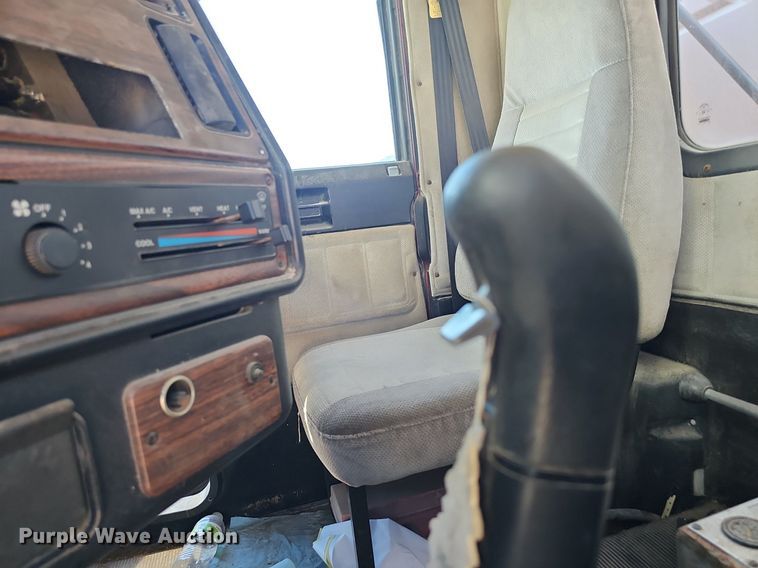 image for item DP6455 2000 Freightliner FLD 120 seed tender truck