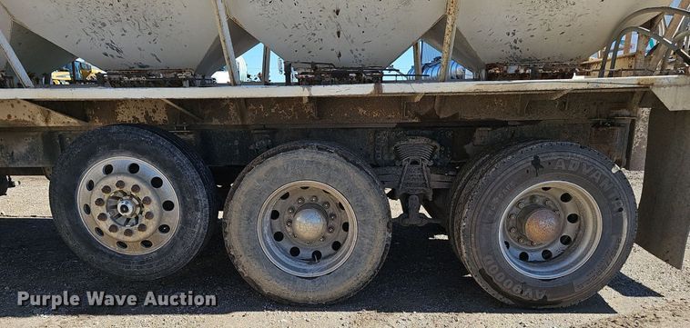 image for item DP6455 2000 Freightliner FLD 120 seed tender truck